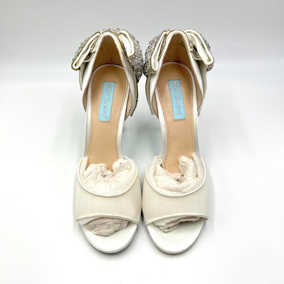 Betsey Johnson Womens Size 8 Blaze White Ivory Jeweled Bow Heels Pumps Shoes - Picture 2 of 15